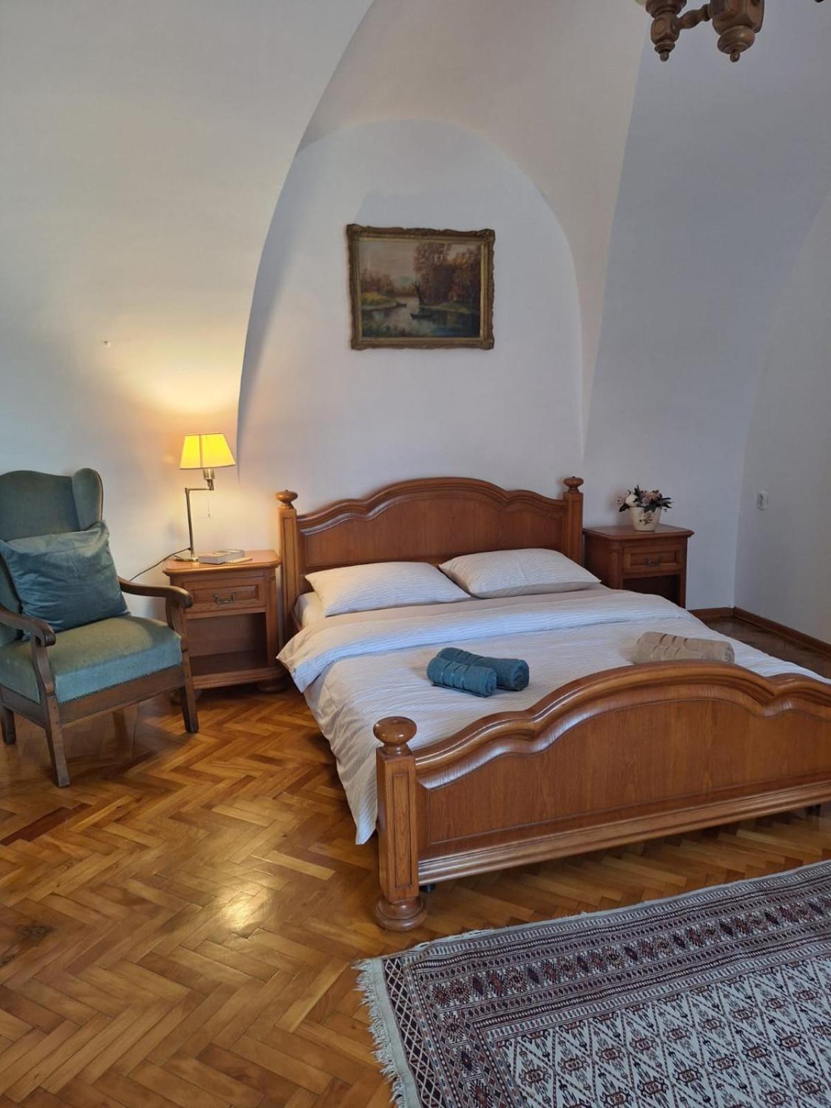 Classy View - Panoramic Sibiu Suite Екстер'єр фото